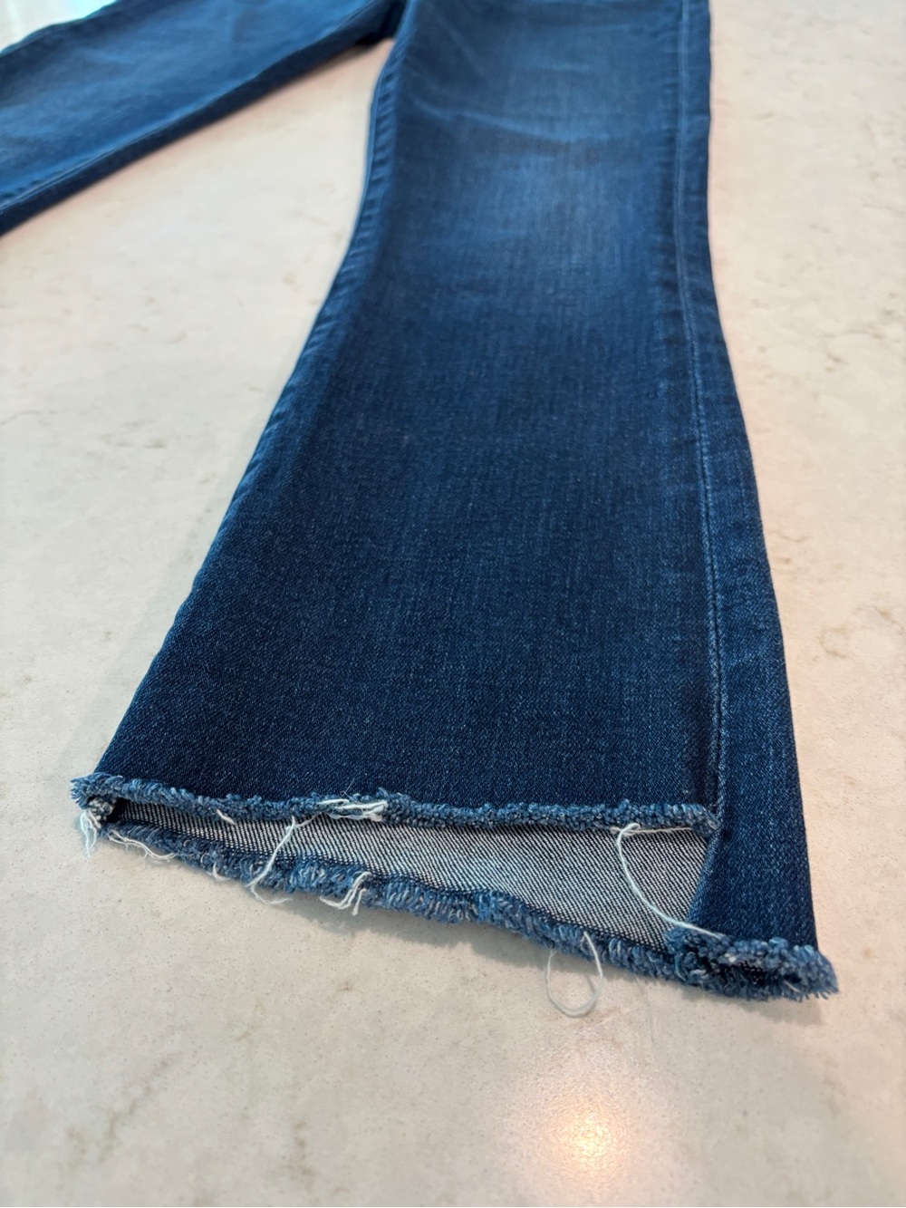 Mother Dark Wash Straight Leg Jeans with Frayed Hem like new size 26 - Picture 9 of 11